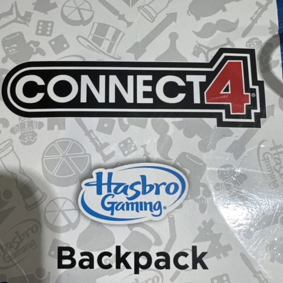 2020 NEW Connect 4 Backpack Game Beach Towel Set 58"x58" Tote Bag & Game Pieces. - Picture 6 of 7